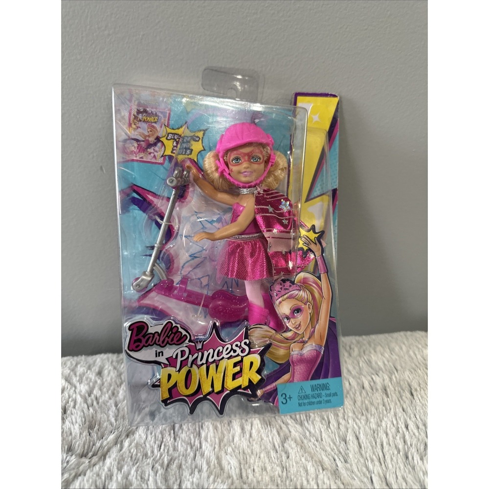 Mattel Barbie‎ In The Princess Power Chelsea Doll + Pink Scooter  New Sealed